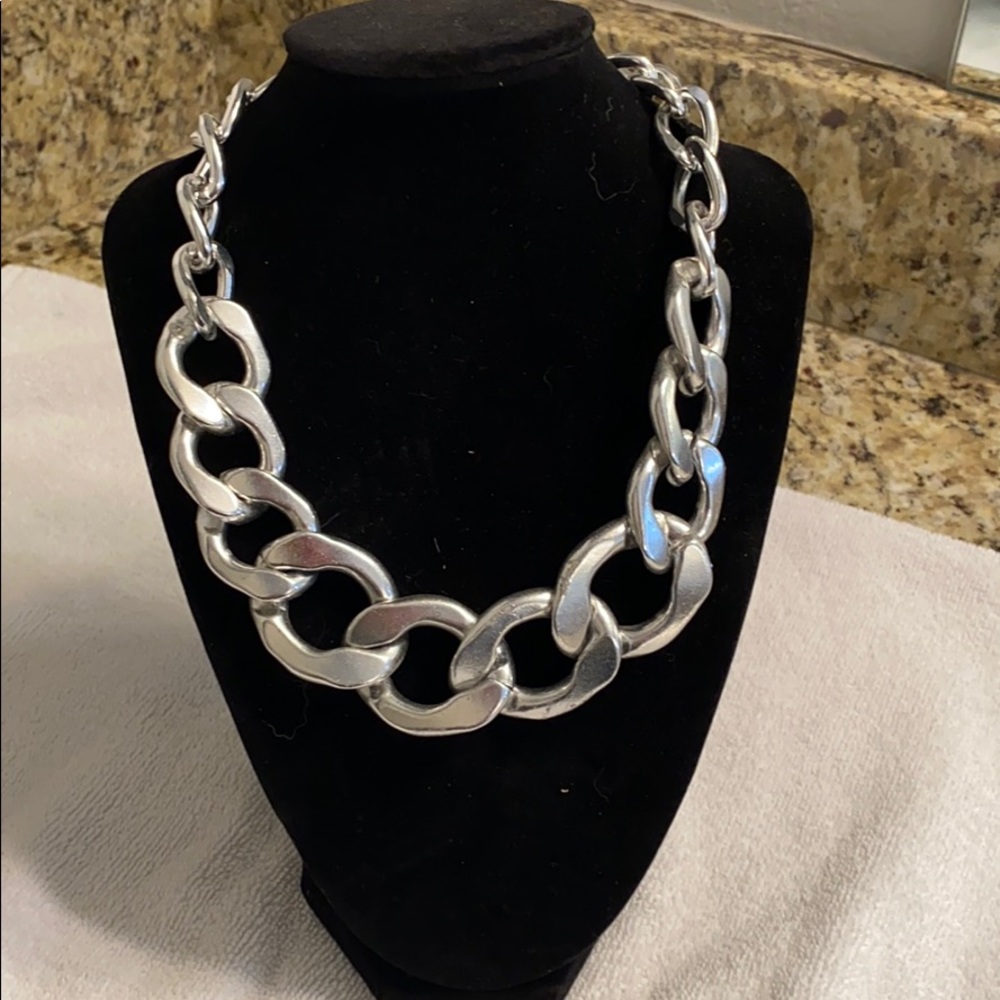 Silver chain link necklace